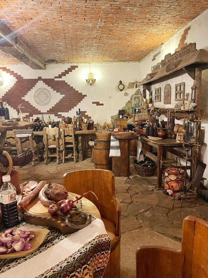 Casa Baciu Hotel Fundu Moldovei Eksteriør billede