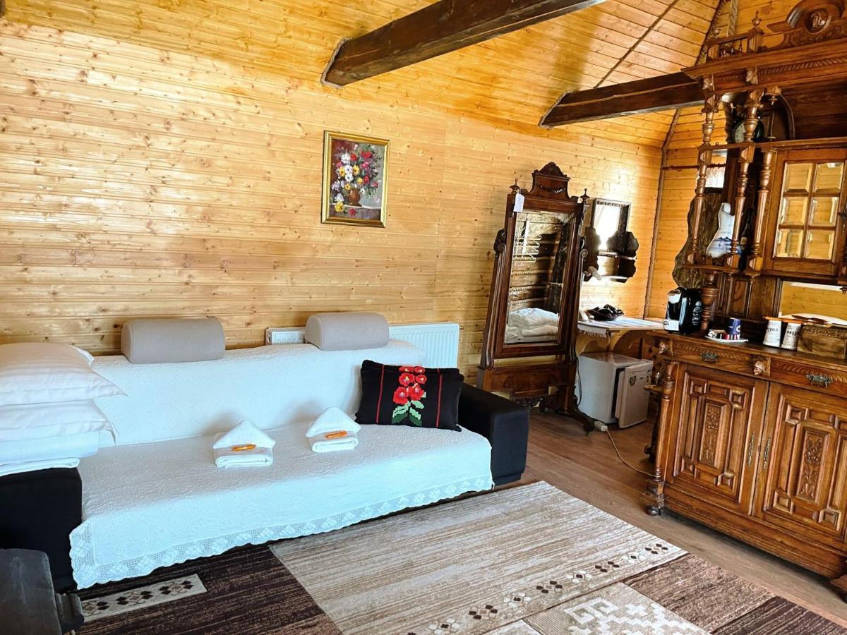 Casa Baciu Hotel Fundu Moldovei Eksteriør billede