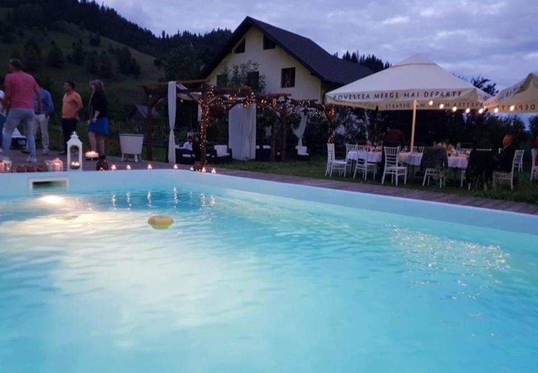 Casa Baciu Hotel Fundu Moldovei Eksteriør billede