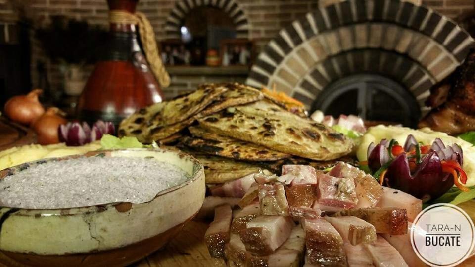 Casa Baciu Hotel Fundu Moldovei Eksteriør billede