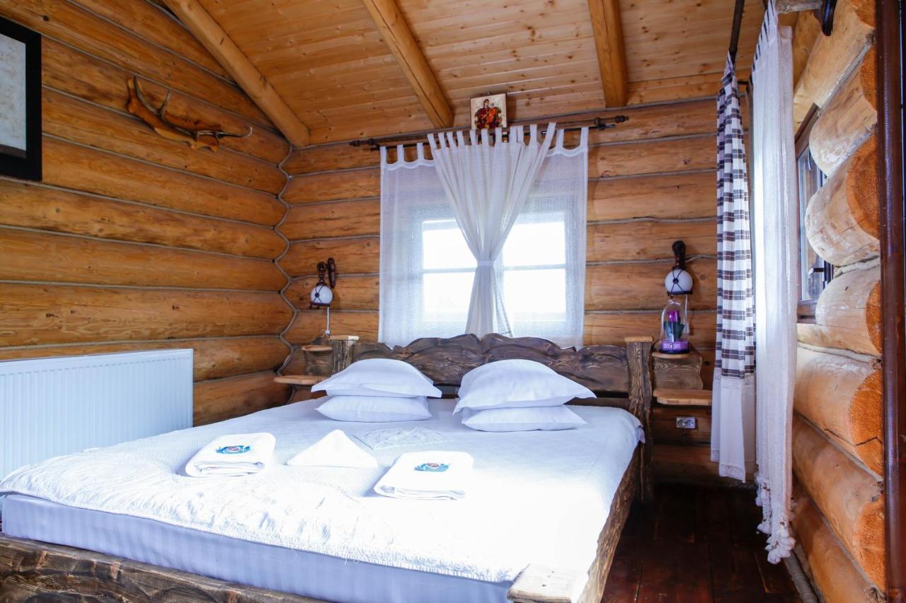 Casa Baciu Hotel Fundu Moldovei Eksteriør billede