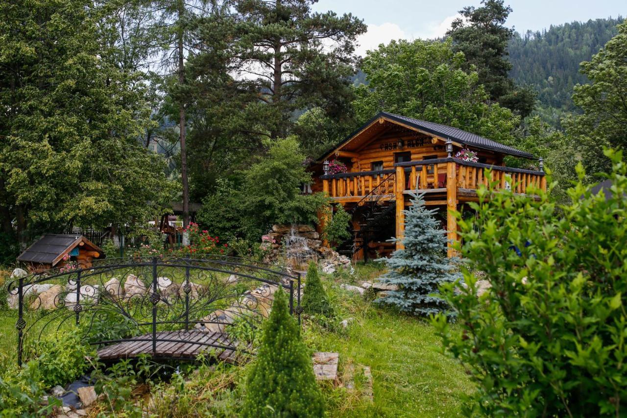 Casa Baciu Hotel Fundu Moldovei Eksteriør billede